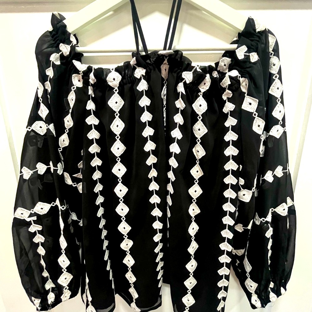 Vince Camuto Black and White Garment